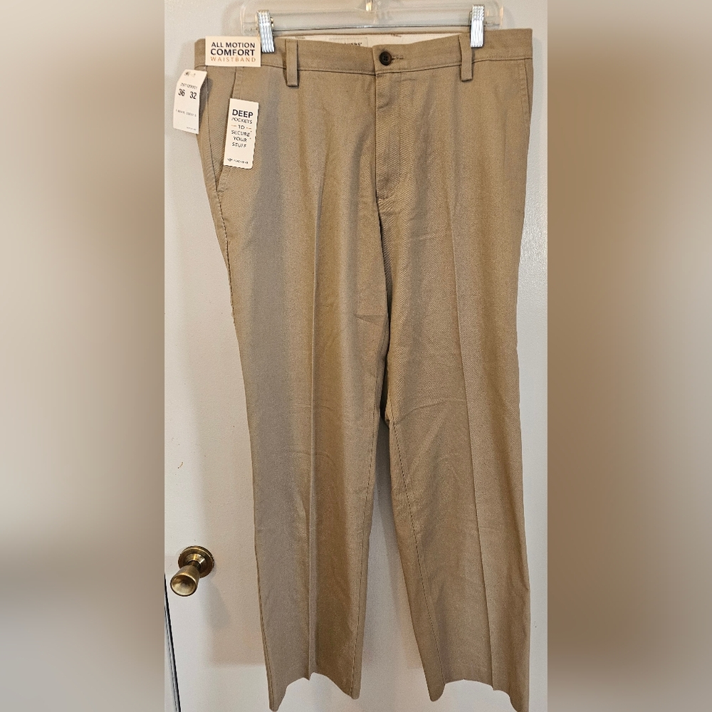 Dockers Men's Easy Khaki Straight Fit Pants Beige Size 36x32 NWT